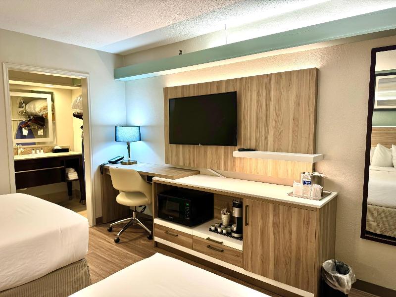 Wyndham Garden Ann Arbor image