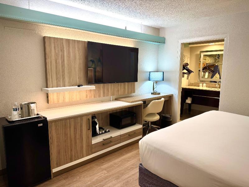 Wyndham Garden Ann Arbor image