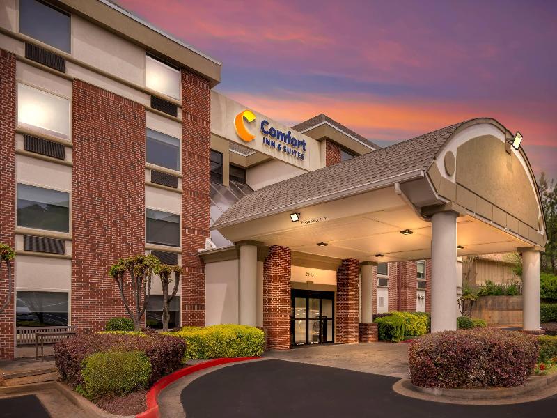 Comfort Inn & Suites Suwanee - Sugarloaf — exterior view