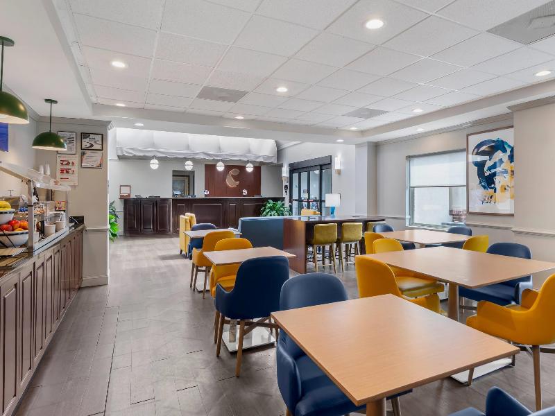 Comfort Inn & Suites Suwanee - Sugarloaf image