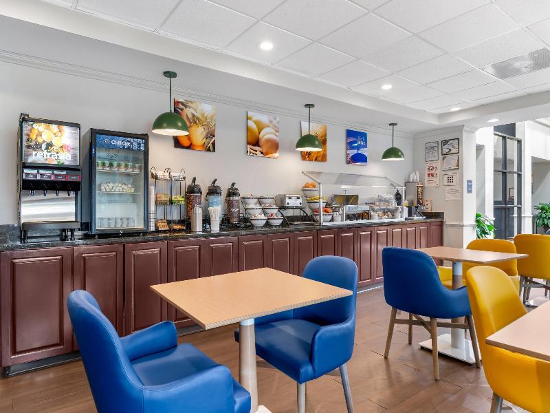Comfort Inn & Suites Suwanee - Sugarloaf image