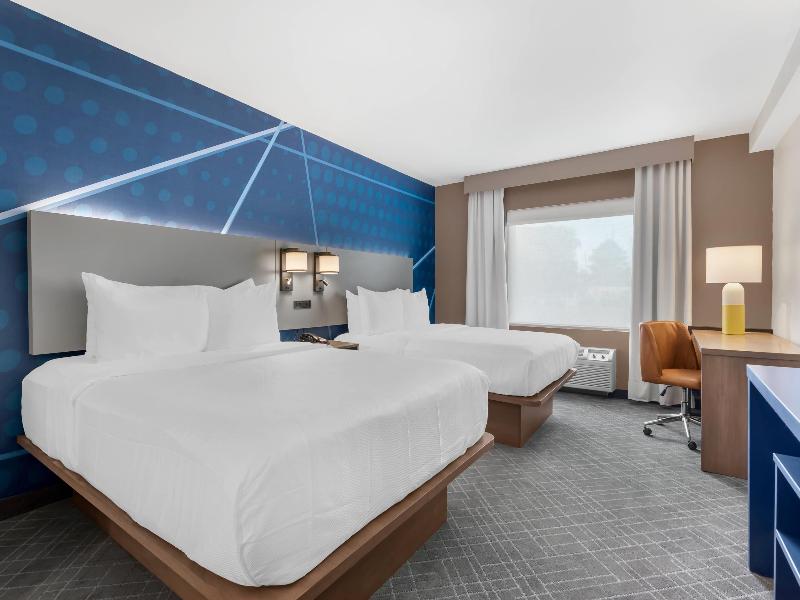 Comfort Inn & Suites Suwanee - Sugarloaf image