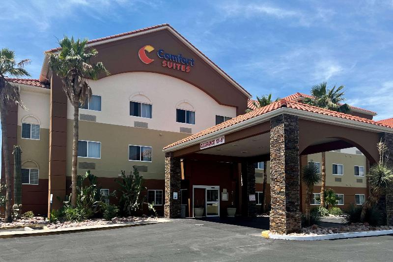Comfort Suites Peoria Sports Complex image