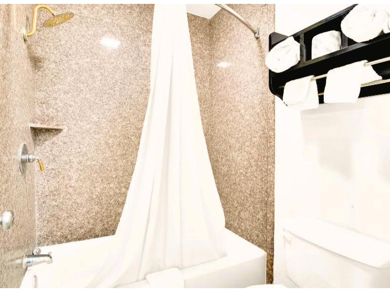 Three Rivers Executive Inn & Suites By OYO image