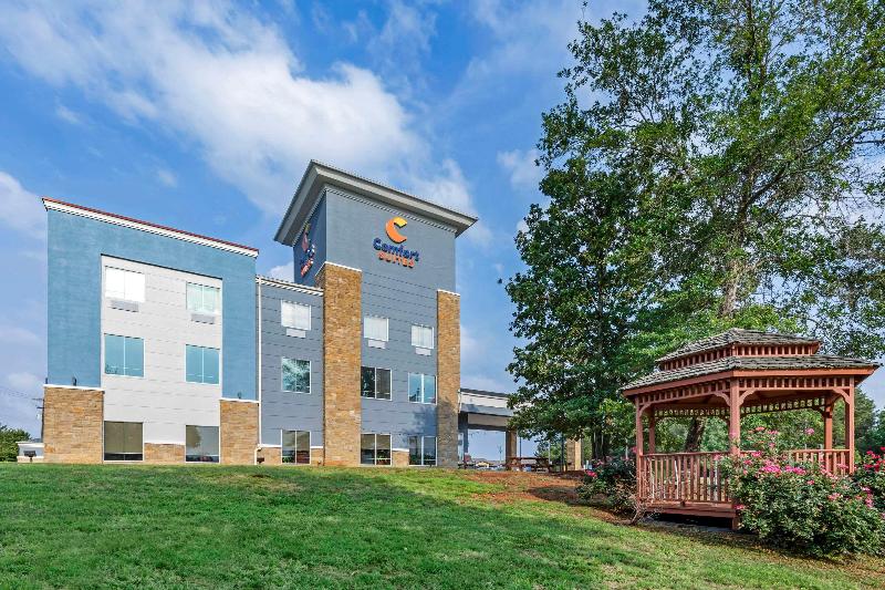 Comfort Suites Palestine Area image