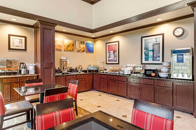 Comfort Suites Palestine Area image