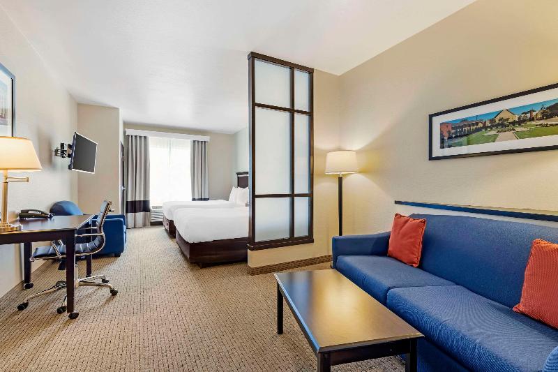 Comfort Suites Palestine Area image