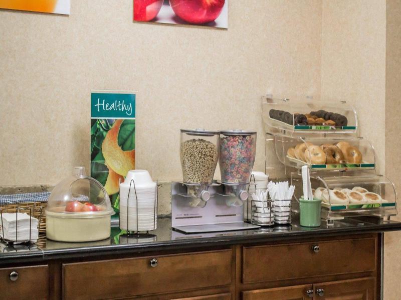 Quality Inn Brunswick Cleveland South image