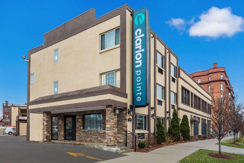 Quality Inn & Suites Downtown image