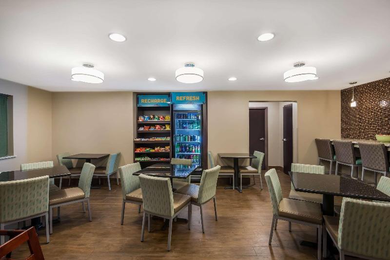 Quality Inn & Suites Downtown image