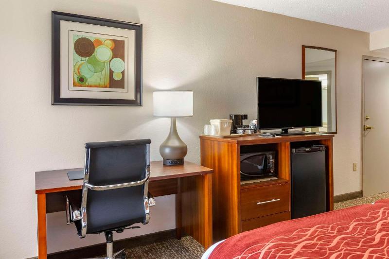 Comfort Inn Greensboro image