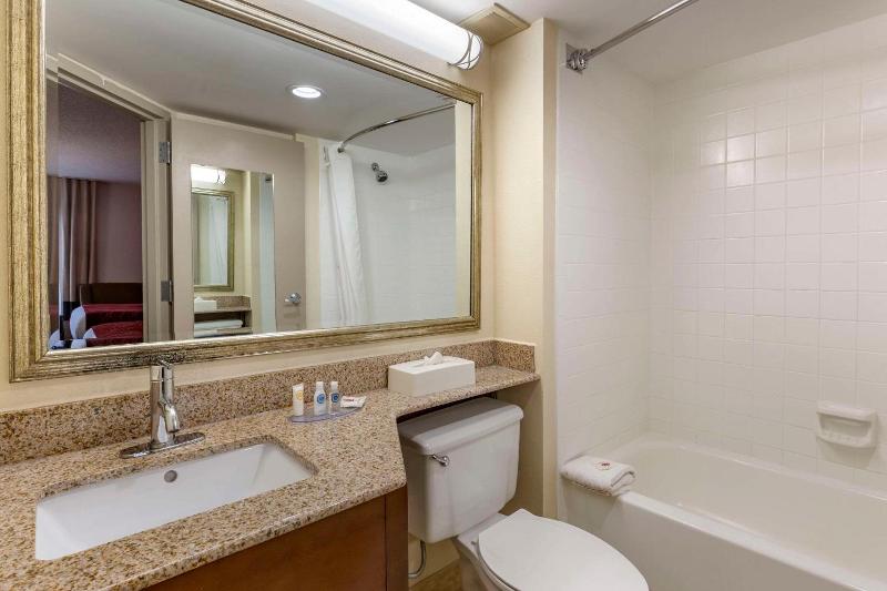 Comfort Inn Greensboro image