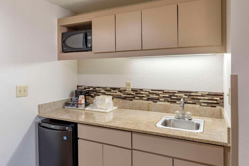 Comfort Inn Greensboro image