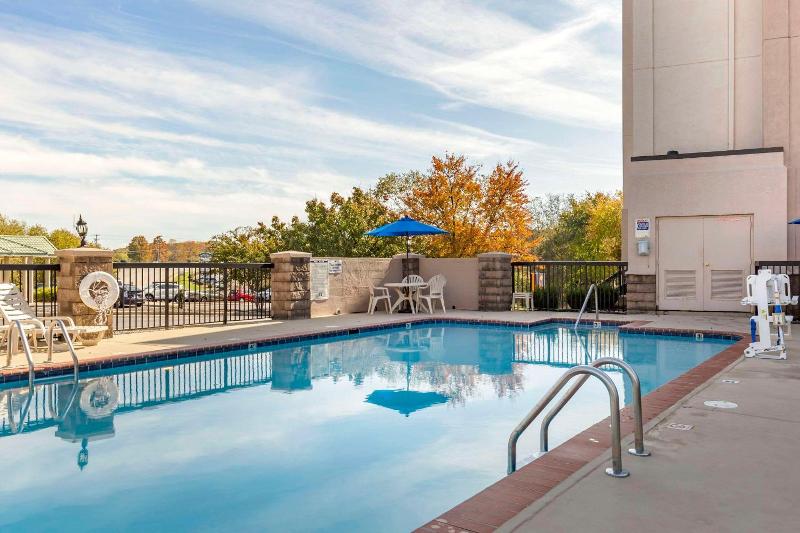 Comfort Inn Greensboro image