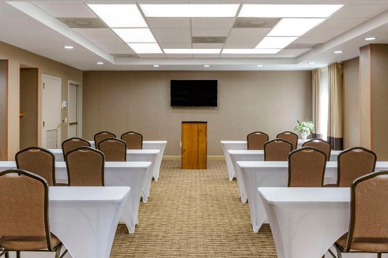 Comfort Inn Greensboro image
