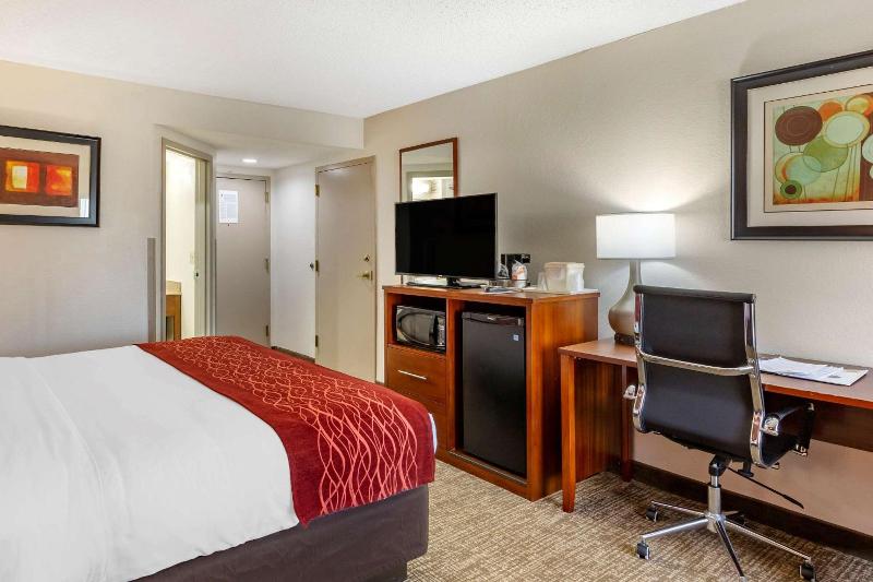 Comfort Inn Greensboro image