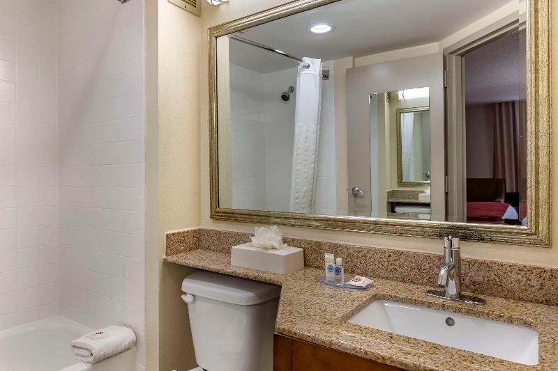 Comfort Inn Greensboro image