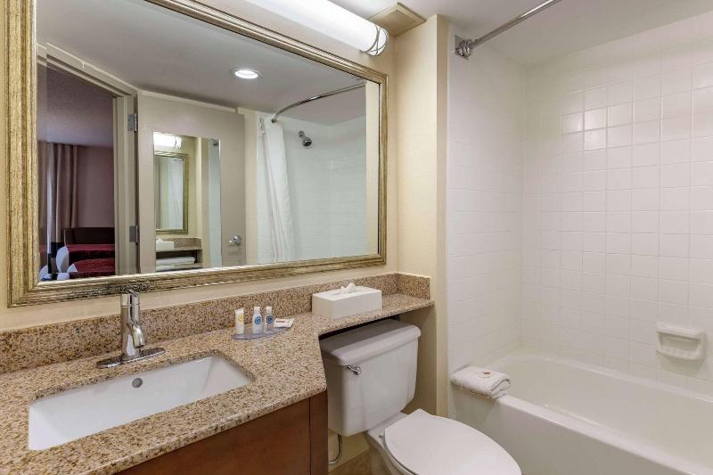 Comfort Inn Greensboro image