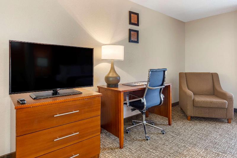 Comfort Inn Greensboro image