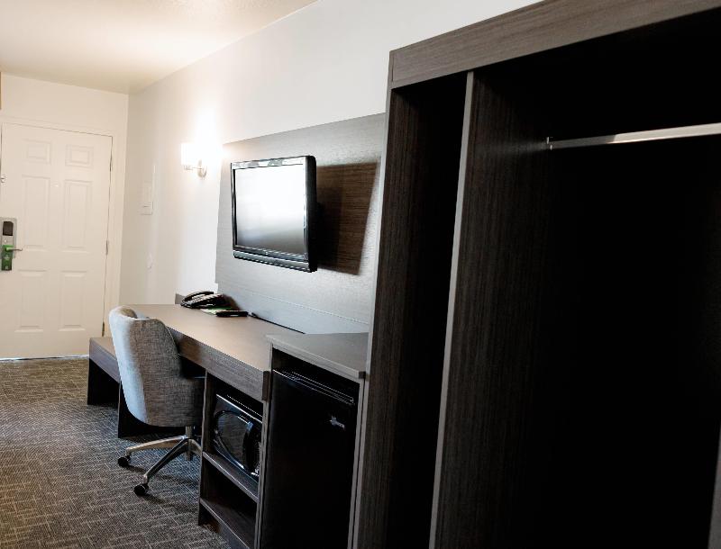 Quality Inn & Suites Lathrop image