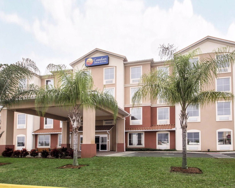 Comfort Inn AND Suites Maingate South