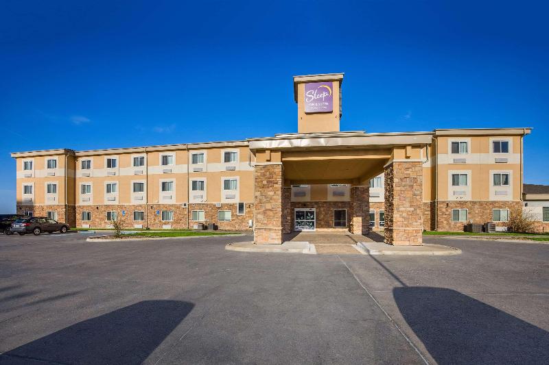 Sleep Inn & Suites Colby Area image