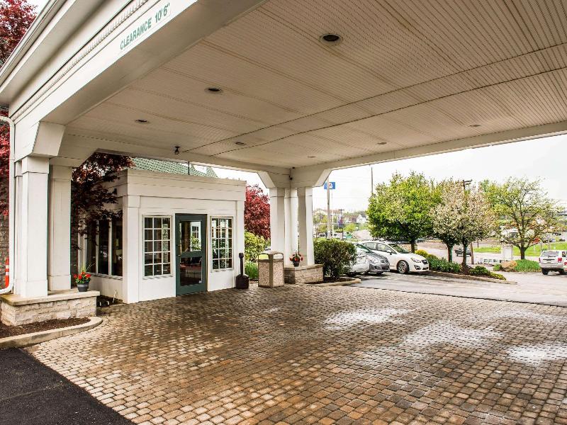 Quality Inn Pittsburgh Airport photo 2