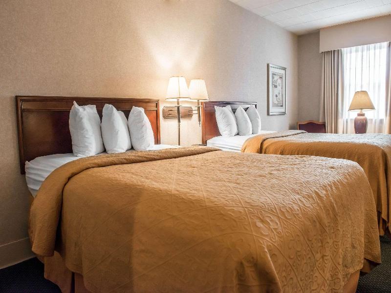 Quality Inn Pittsburgh Airport image