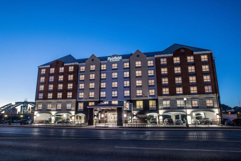 Fairfield Inn & Suites by Marriott Newport image