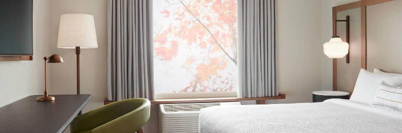 Fairfield Inn & Suites by Marriott Newport image