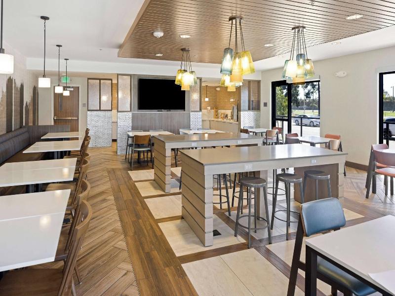 Rodeway Inn San Diego Beach SeaWorld Area image