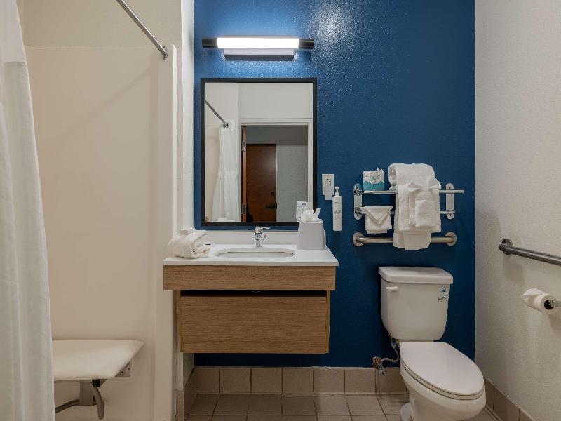 Spark by Hilton Savannah Airport image