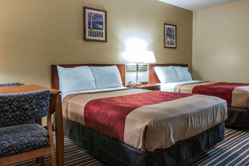 Econo Lodge Paw Paw Area image