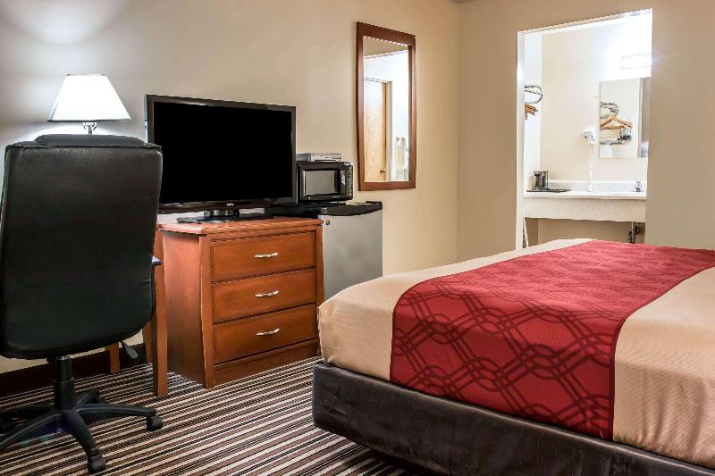 Econo Lodge Paw Paw Area image