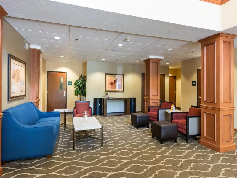 Comfort Suites Springfield RiverBend Medical image