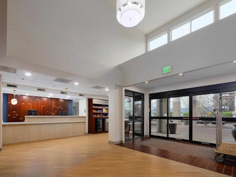 Comfort Suites Springfield RiverBend Medical image
