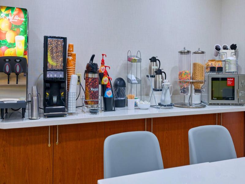 Comfort Suites Springfield RiverBend Medical image