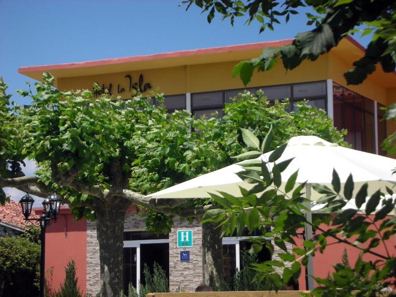 Hotel La Isla image