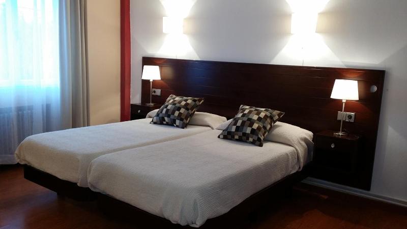 Hotel La Isla image