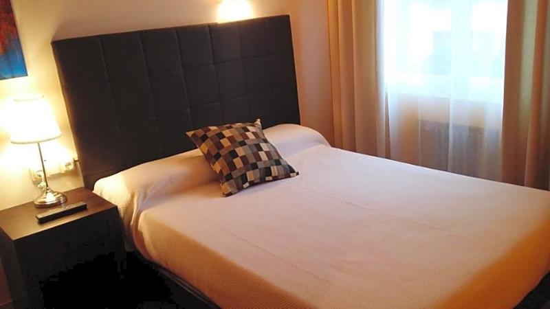 Hotel La Isla image