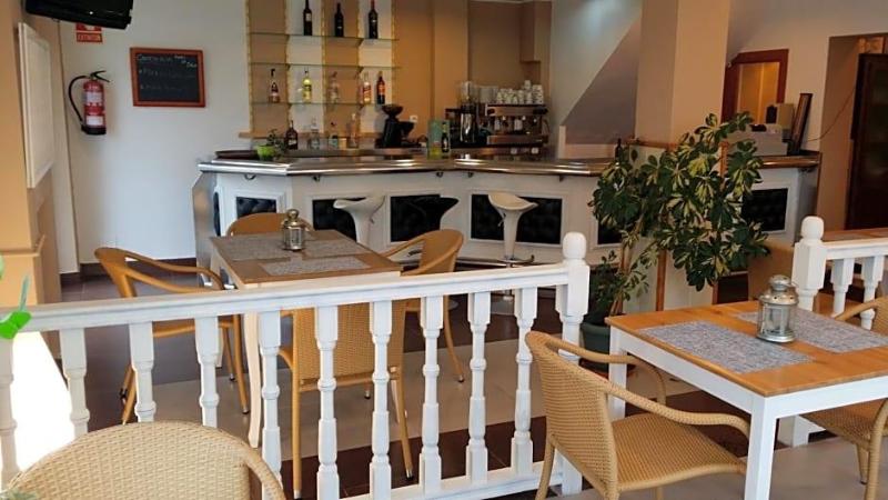 Hotel La Isla image