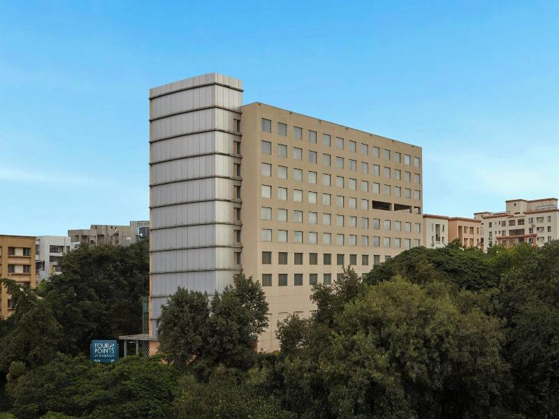 Four Points By Sheraton Hotel and Serviced Apt image