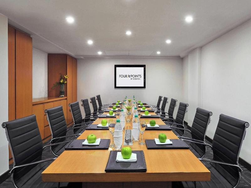 Four Points By Sheraton Hotel and Serviced Apt image