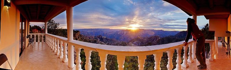Hotel Misión Barrancas del Cobre image