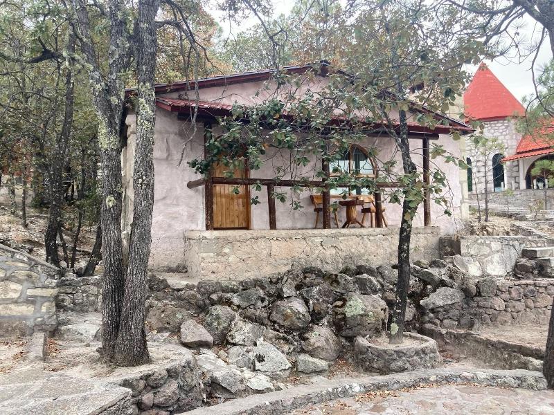 Hotel Misión Barrancas del Cobre image