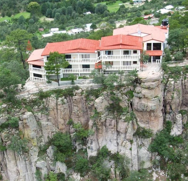 Hotel Misión Barrancas del Cobre image