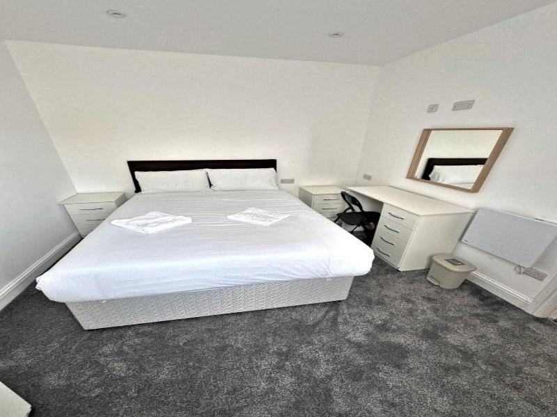 Park Hotel Ilford image