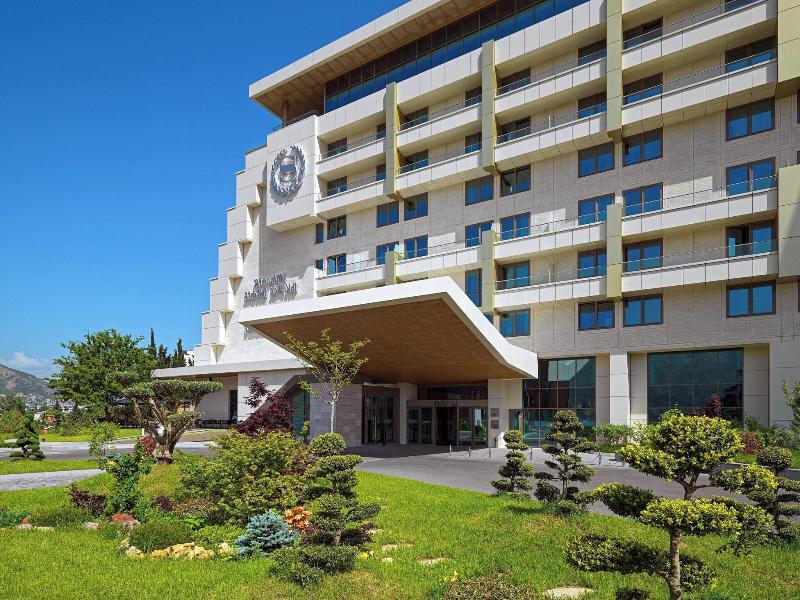Sheraton Grand Tbilisi Metechi Palace image