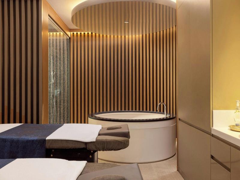 Sheraton Grand Tbilisi Metechi Palace image