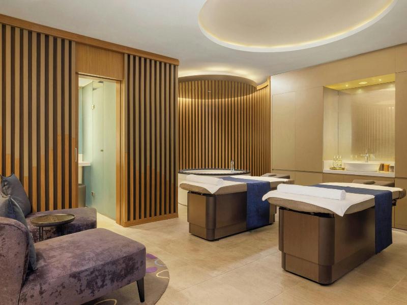 Sheraton Grand Tbilisi Metechi Palace image